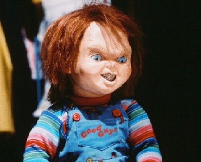 childs-play-chucky-sneering