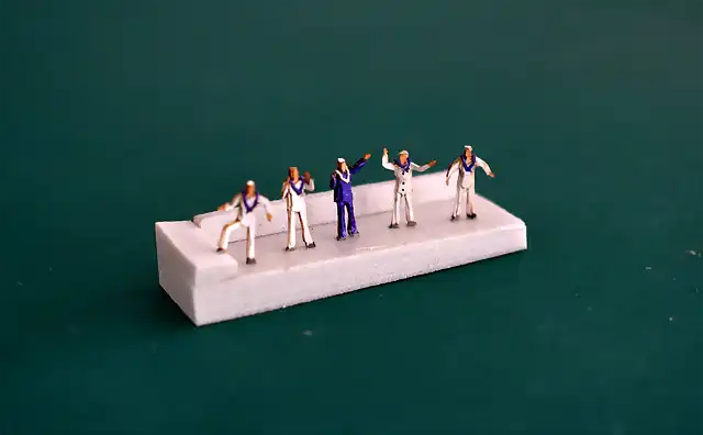 PaperHuman_sailors_200_1