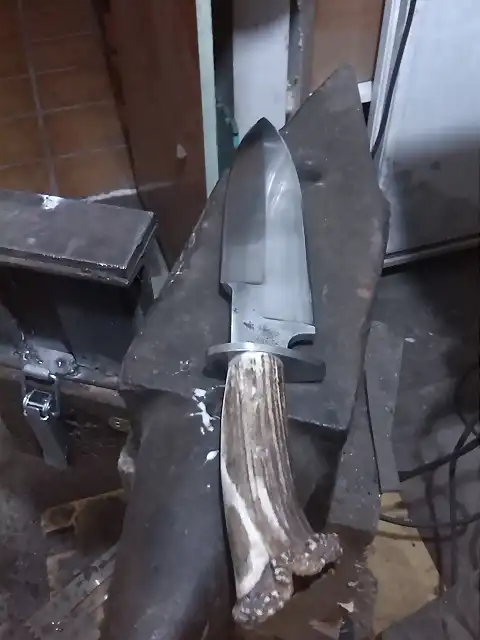 CUCHILLO DE REMATE AGUSTIN 009