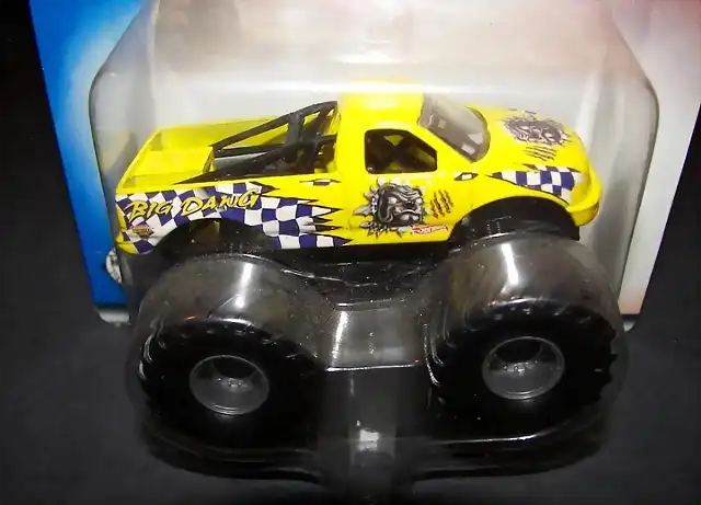 2003 22 Big Dawg toy2