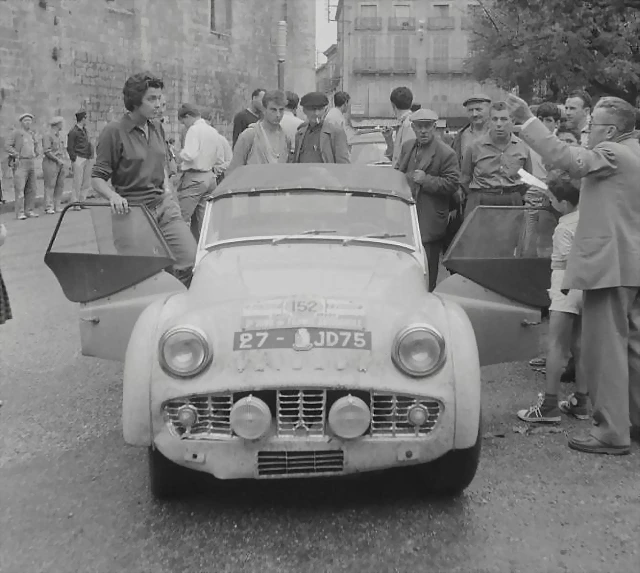 Triumph TR3 - TdF'59 - Annie Soisbault-Nicole Roure - 02 Triumph TR3 - TdF'59 - Annie Soisbault-Nicole Roure - 02