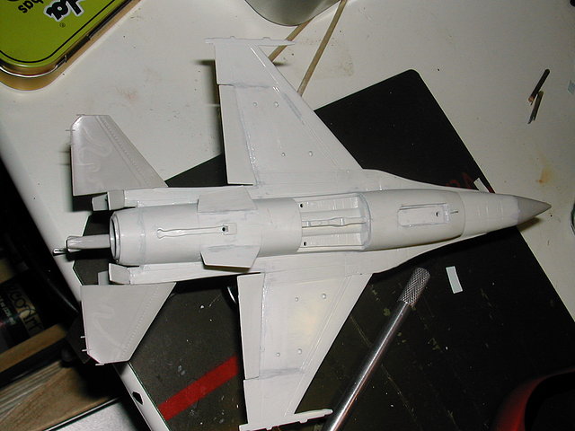 F16 8