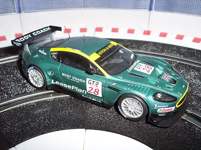 ASTON MARTIN-Scalextric  26,95 euros