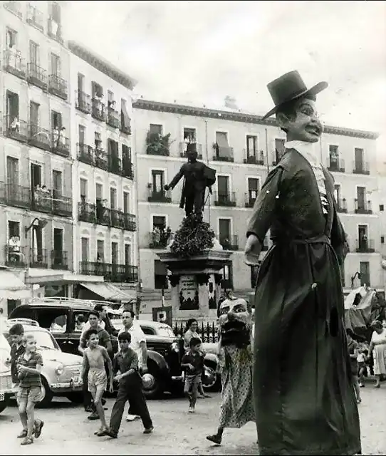 Madrid pl. del Cascorro Fiestas de San Cayetano 1962