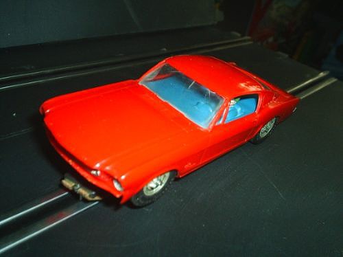 Ford Mustang Fast Back Rojo 3 Ford Mustang Fast Back Rojo 3