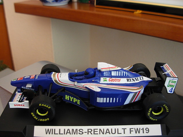 12 WILLIAMS-RENAULT FW19