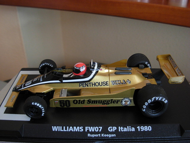 03 WILLIAMS FW07