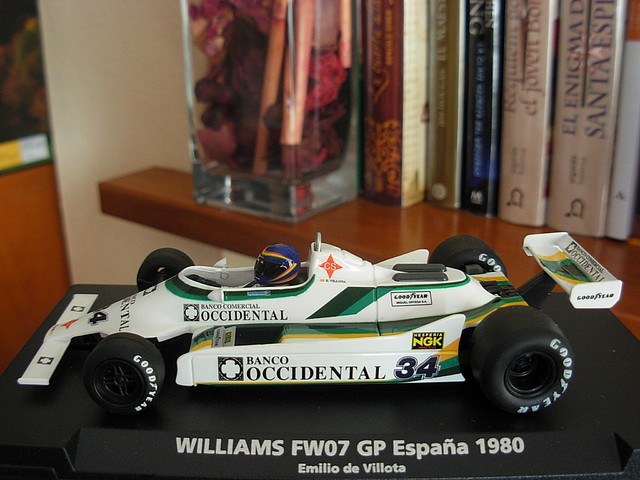 02 WILLIAMS FW07