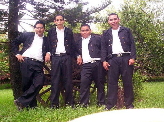 Cuatro hermanos, Cuatro hermanos,
