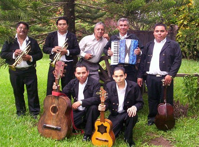 Nuestro mariachi en Chalchuapa