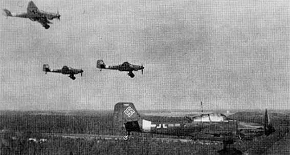 Stukas alemanes del escuadrn Kuhlmey apoyando a los fineses.