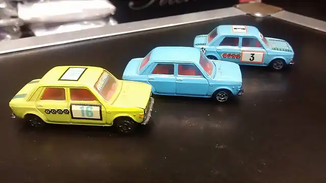 25 Fiat 128 TN n?3 celeste