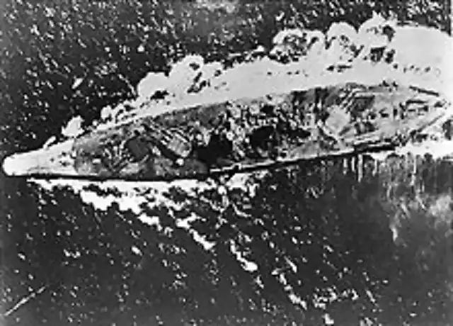 220px-Yamato_in_action_in_the_Sibuyan_Sea