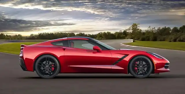 2014-Corvette-Stingray-C7-11-1024x469-743x380