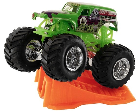 2016 33 gravedigger toy