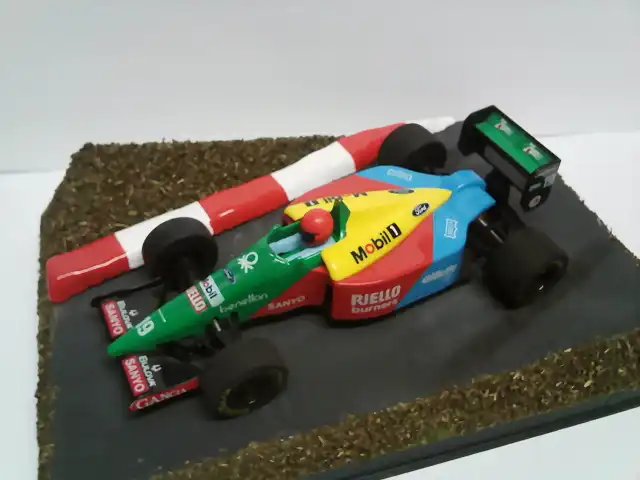 Benetton Ford B189 02