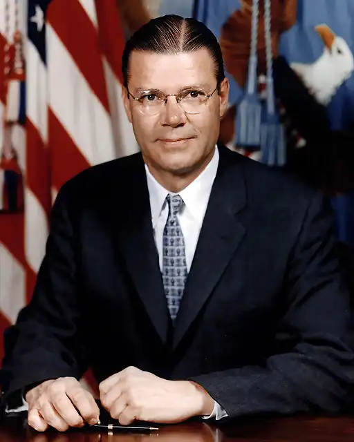 Robert_McNamara_official_portrait