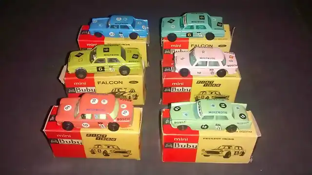 18 Ford Falcon Carrera n?6 celeste (serie 10)