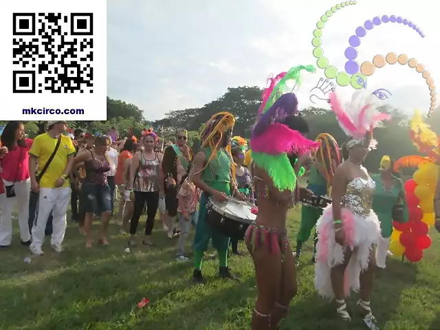 bailarinas samba batucada, circo musica contactar musica mkcirco@gmail.com tel. 7253510 (13)