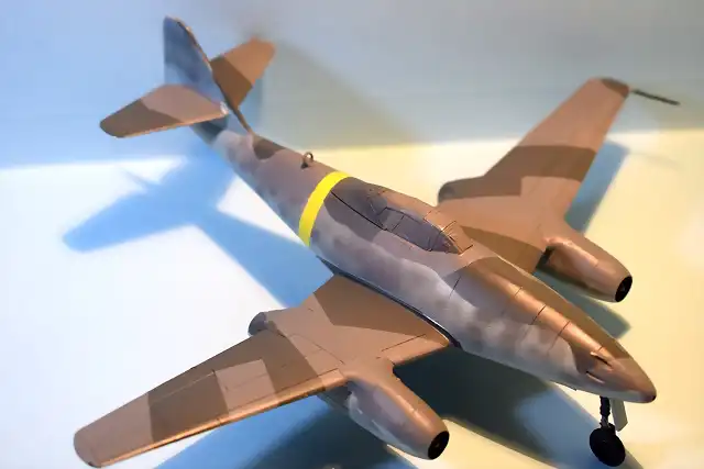 Me 262 008