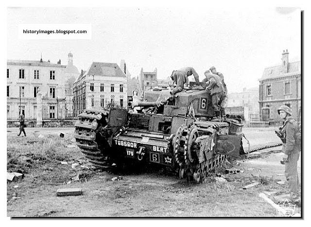 german-soldiers-british-churchill-tanks-dieppe-raid-august-19-1942-001