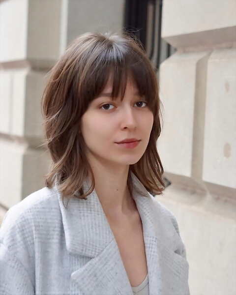 Layered-Shag-Wolf-Cut-with-Scanty-Bangs