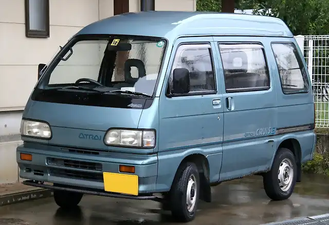 01 Daihatsu Atraim 01