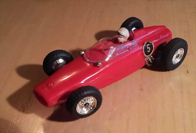 POLICAR 1_32 FERRARI F1 4 POLICAR 1_32 FERRARI F1 4
