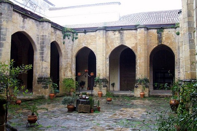 CLAUSTRO BAEZA CLAUSTRO BAEZA