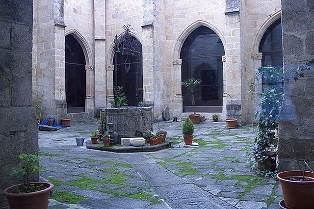 CLAUSTRO CORIA CLAUSTRO CORIA
