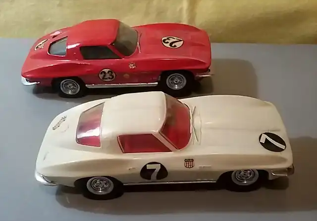 Revell Corvettes (6)