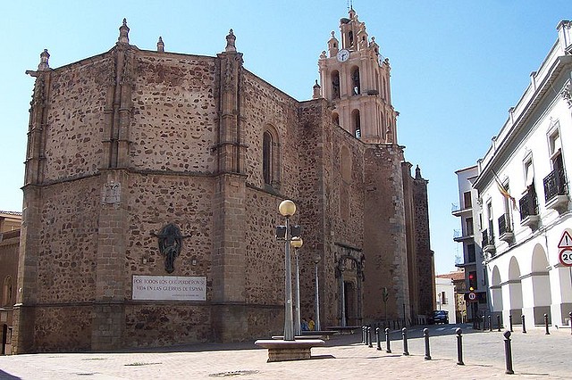 800px-Almendralejo_Iglesia_de_la_purificacion 800px-Almendralejo_Iglesia_de_la_purificacion
