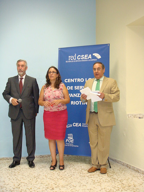 Rosa inaugura Ctro. Serv. Avanzados a empresas-Fot.J.CH.Q-.22.07.11.jpg (11)