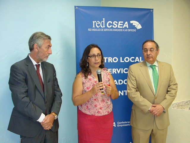 Rosa inaugura Ctro. Serv. Avanzados a empresas-Fot.J.CH.Q-.22.07.11.jpg (19)