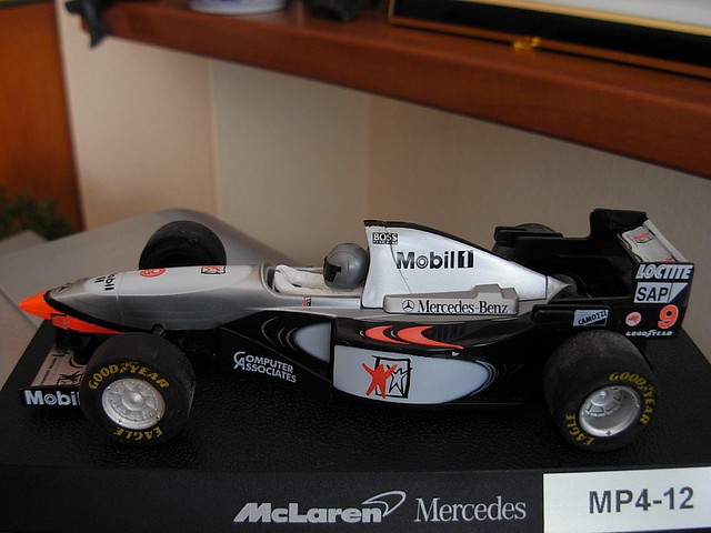 14 McLAREN MP4-12