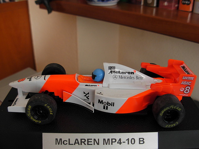 13 McLAREN MP4-10 B