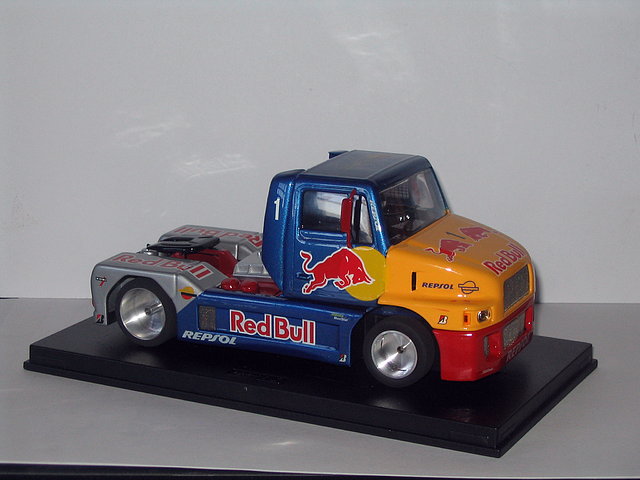 SISU RED-BULL