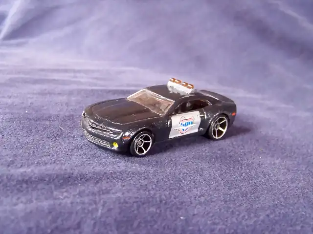 HOT WHEELS '10 Camaro SS (1)