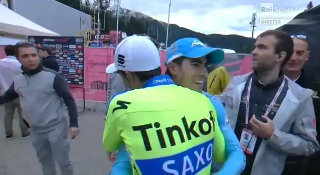 Landa-y-Contador-abrazo