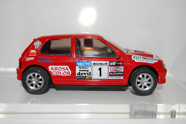 clio rojo sin c 1