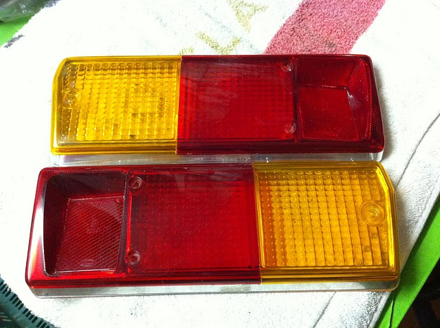 Tulipas traseras Renault 12(30euros)