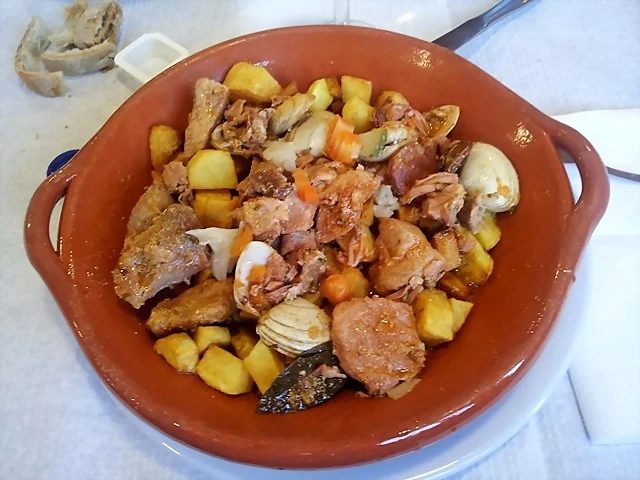 Magro con patatas Magro con patatas