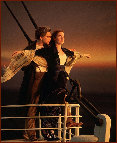 Leonardo DiCaprio & Kate Winslet in TITANIC 3D