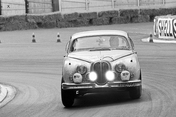 Jaguar Mk-II - TdF'64 - Bernard Consten - 02