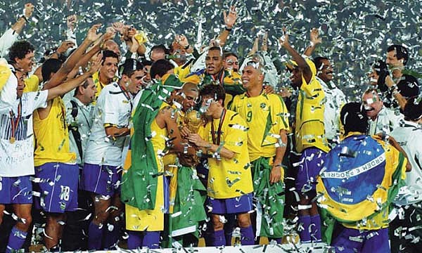 2002-bracampe?n 2002-bracampe?n