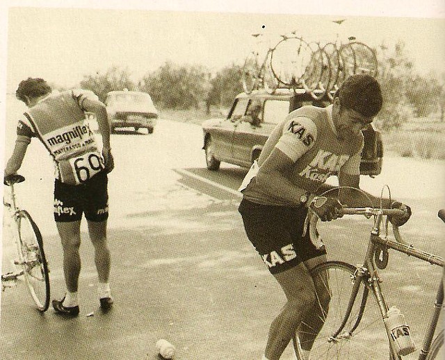 PESARRODONA  CAIDA,VUELTA 1974,VANNOCCHI.