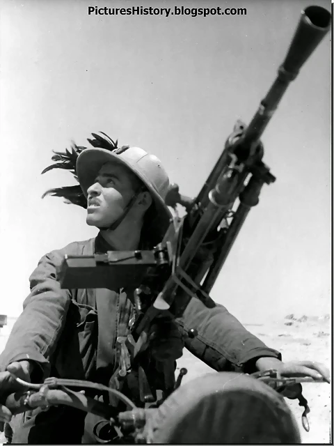 Italian-bersaglieri con una ametralladora Breda 30 en el North Africa-ww2