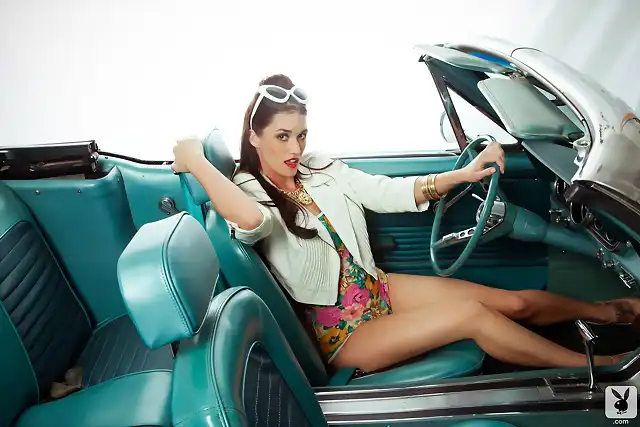 jade-roper-does-retro-playboy-classic-photo-shoot-in-mustang-convertible-photo-gallery_4