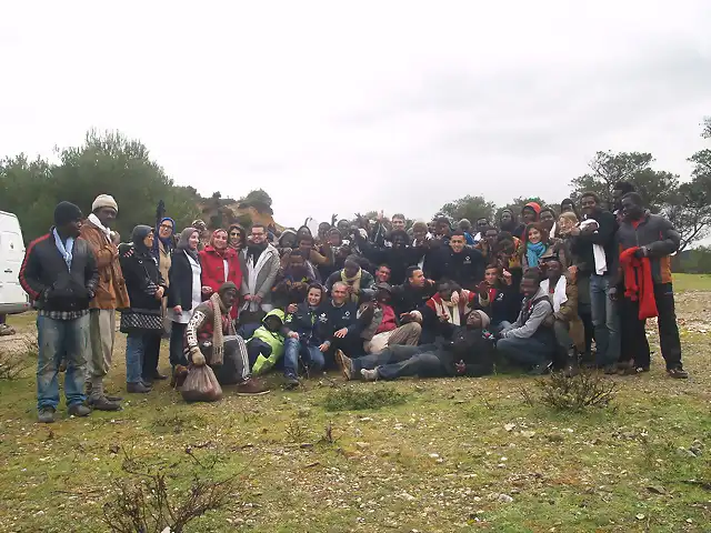 MUNDO UNICO y Asoc. Marroqui ayuda a inmigrantes subsaharaianos-febrero 2015 2015.jpg (89)