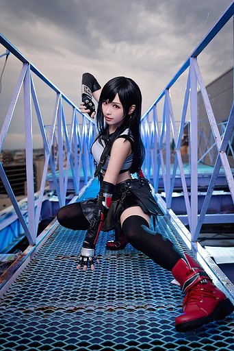 Divine-TifaLockhart-Cosplay-by-Ely-2021-8